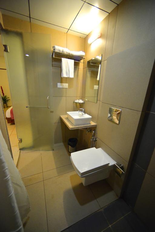The Grand Imperial Hotel Morbi Extérieur photo