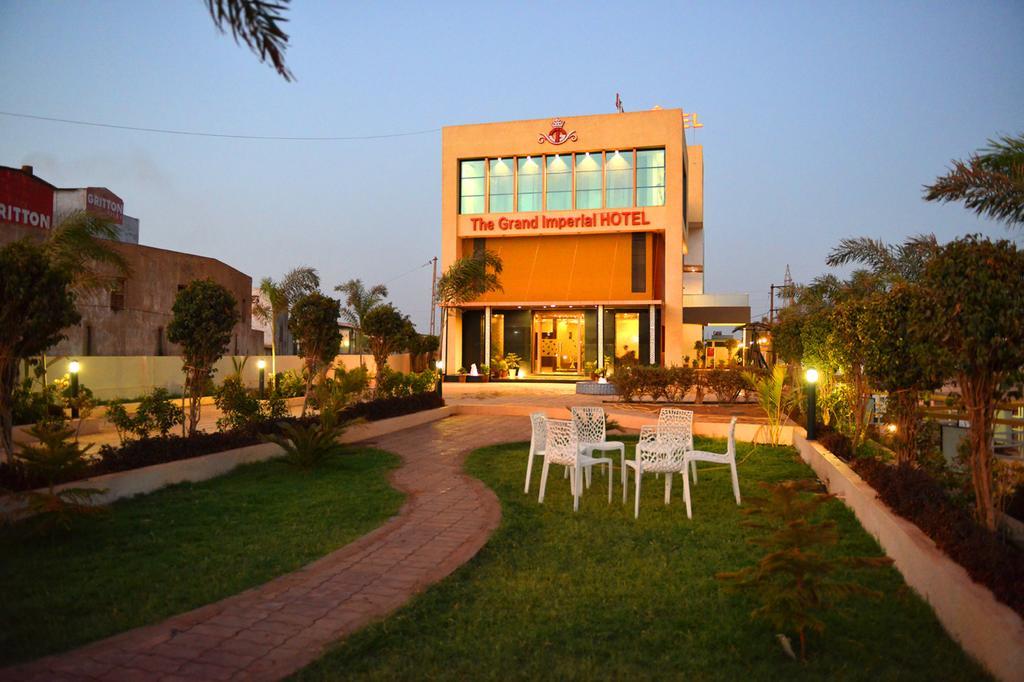 The Grand Imperial Hotel Morbi Extérieur photo